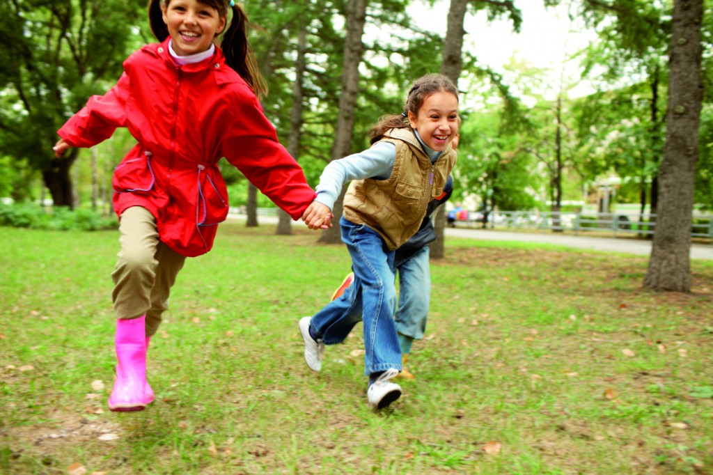 Children-running-outdoors-CMYK-canstockphoto4657804
